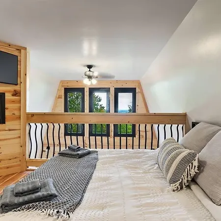 Secluded Mtn View New! 10 Mins To Gatlinburg Or Park Villa Exterior photo